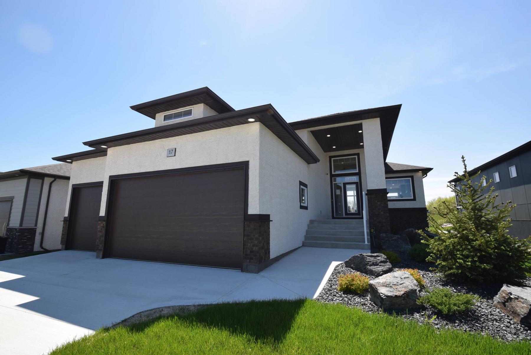 <p>Todd Lewys / Winnipeg Free Press</p><p>Situated on a country-sized 57-foot by 130-foot lot, the 1,688 sq. ft. Yorkton IV is a beautifully-designed bungalow that offers families a perfect balance of style and livability.</p>