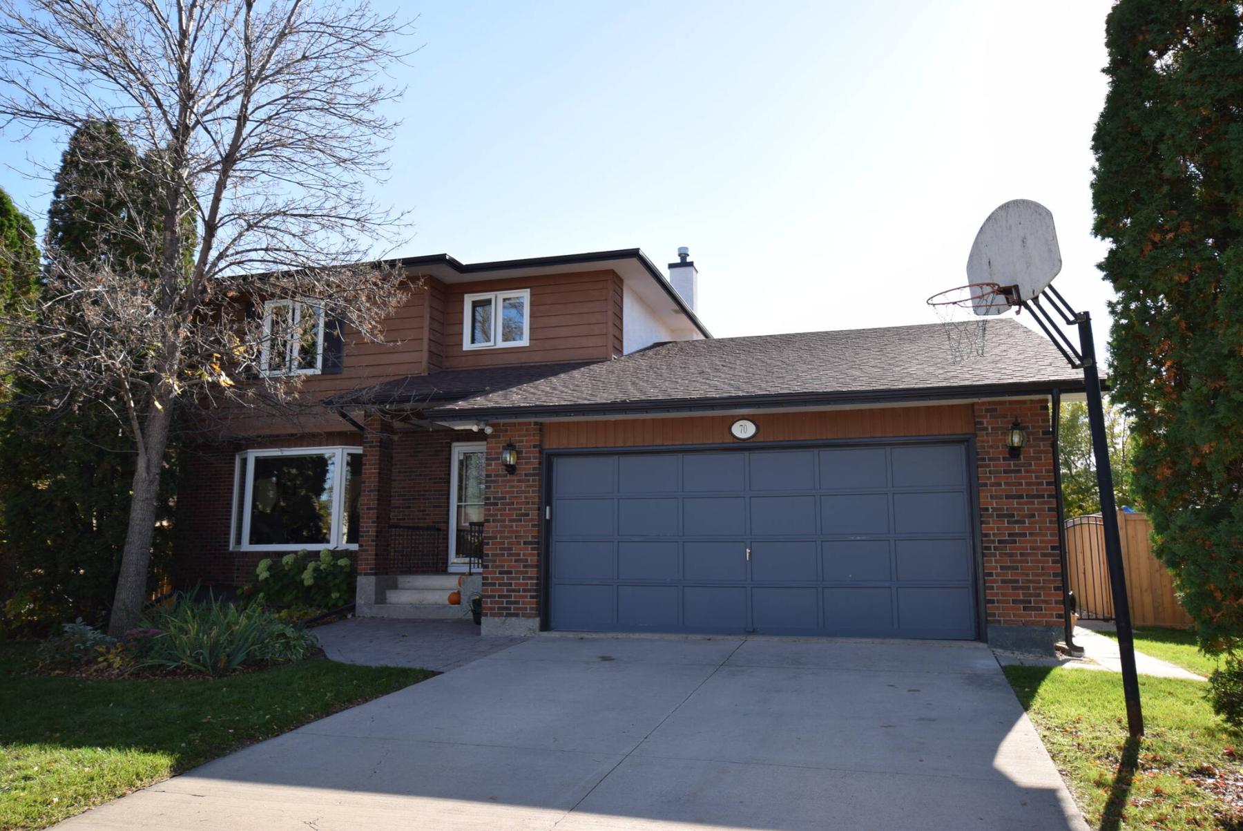  <p>Photos by Todd Lewys</p>
                                <p>This large two-storey home in Richmond West has been extensively renovated.</p> 
