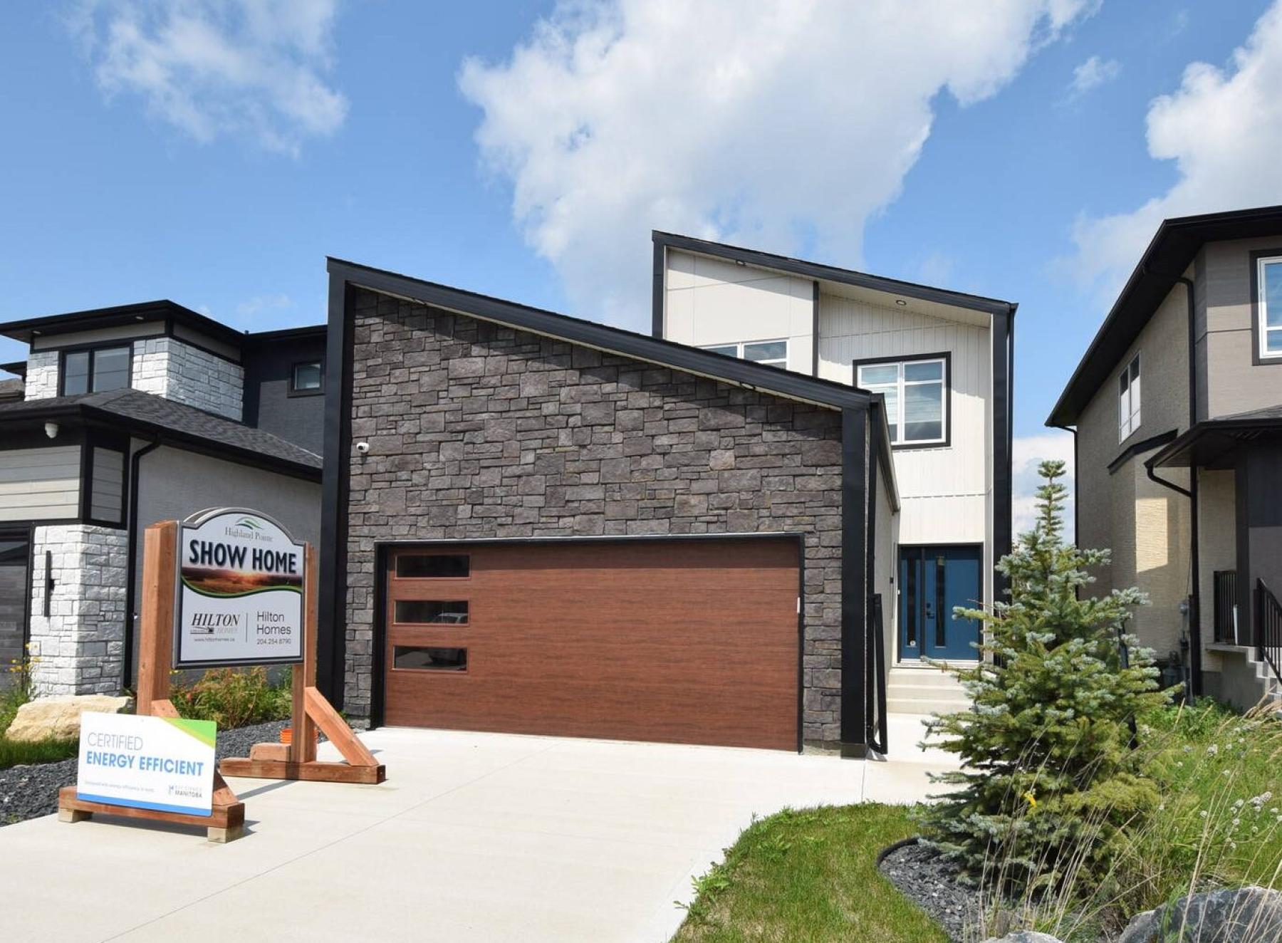  <p>Distinct yet functional, the Ramona II offers over 1,900 sq. ft. of beautiful, creativity conceived space.</p> 