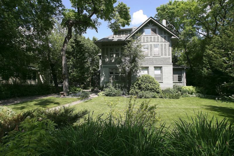 Neighbourhood shows its character Winnipeg Free Press Homes