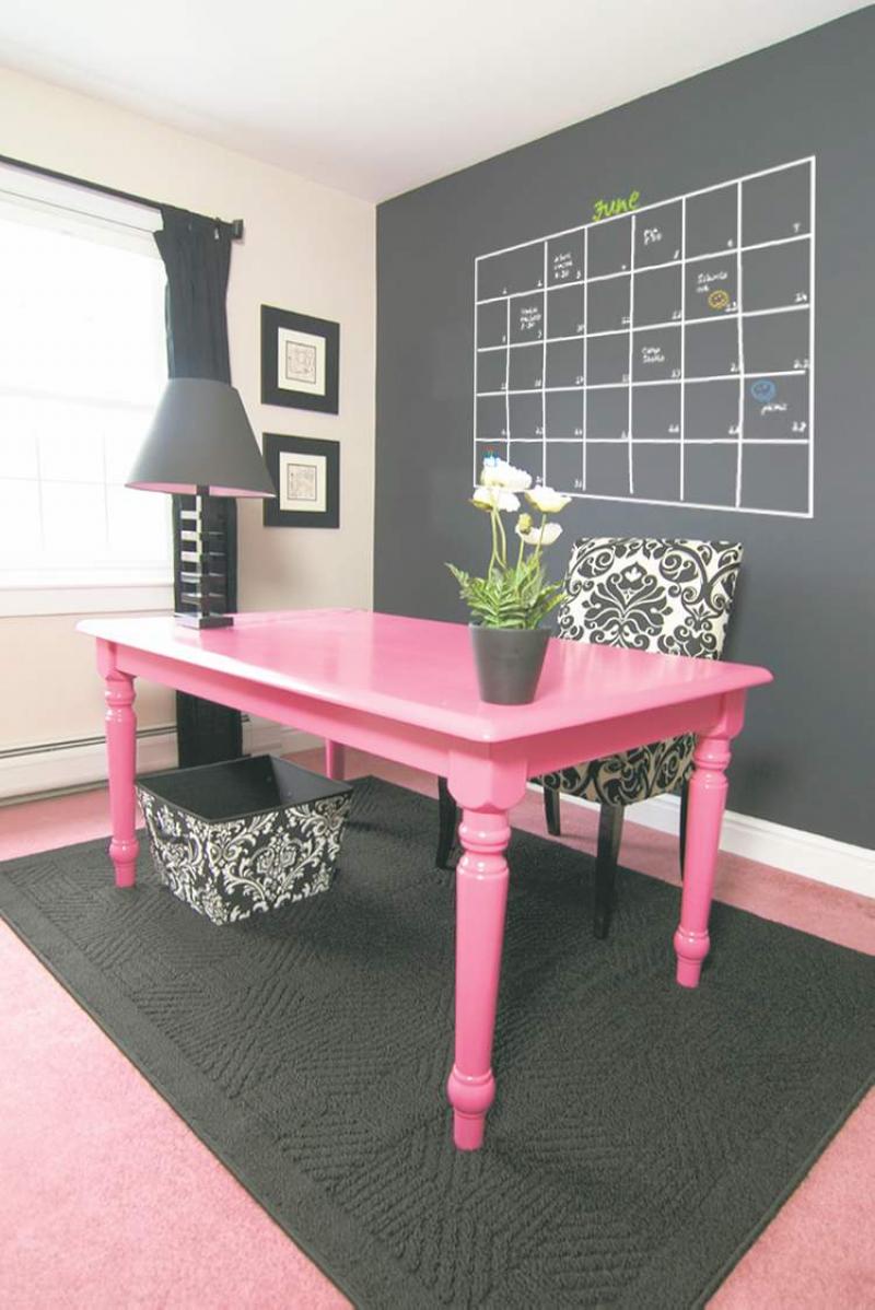 Benjamin Moore's specialty paints can liven up a room's dull decor.