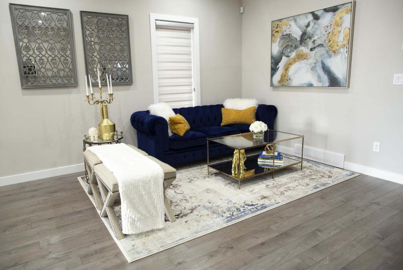 <p>ANDREW RYAN / WINNIPEG FREE PRESS</p><p>The main living room feels spacious with its nine-foot ceilings.</p>