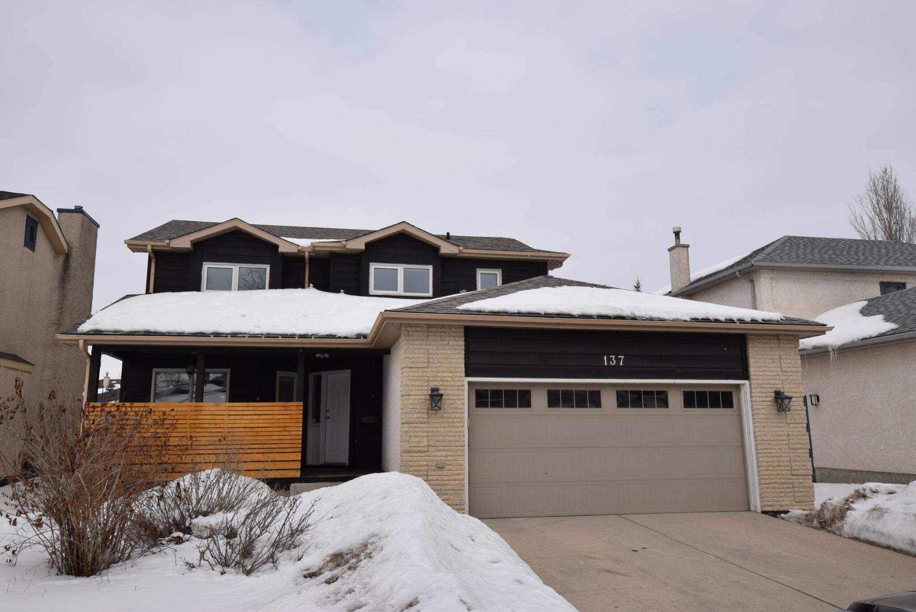  <p> The beautifully updated two-storey, 1,875 sq.-ft. home comes with four bedrooms, three-and-a-half baths and three levels of &#010;family-friendly function.</p> 