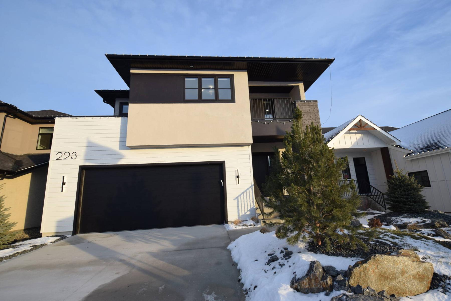  <p>Feeling larger than its listed square footage, the 2,100-sq.-ft., two-storey show home impresses with its elegant yet functional design.</p> 