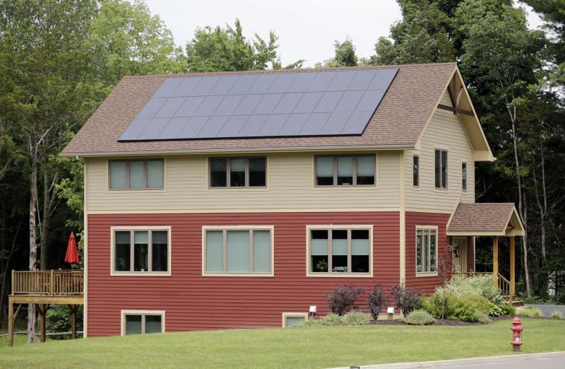 <p>MIKE GROLL / THE ASSOCIATED PRESS FILES</p><p>Manitoba new-home builders have taken the initiative to lead the country in planning for the next wave of advance building science, including zero net energy homes such as this one in New Paltz, N.Y.</p></p>