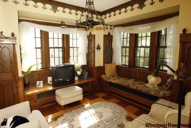 103 Fulham Ave. sunroom