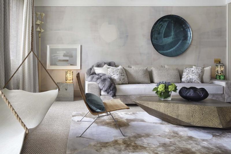 <p>Peter Rymwid / Dineen Architecture + Design </p><p>This large, circular mirror is just as much artwork as it is a mirror.</p>