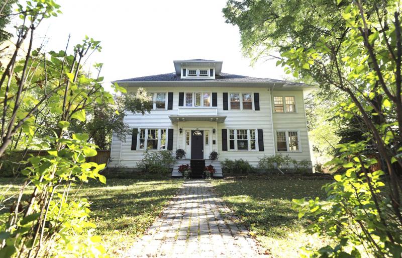 <p>RUTH BONNEVILLE / WINNIPEG FREE PRESS</p><p>On the outside, 85 Harrow St. looks like your typical turn-of-the-century Crescentwood abode.</p>