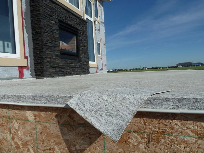 <p>Laurie Mustard / Winnipeg Free Press</p><p>Hearth Homes uses Arctic Quartz Composite Decking, manufactured by Duradek, for their Taylor Farm development in Headingley.</p>