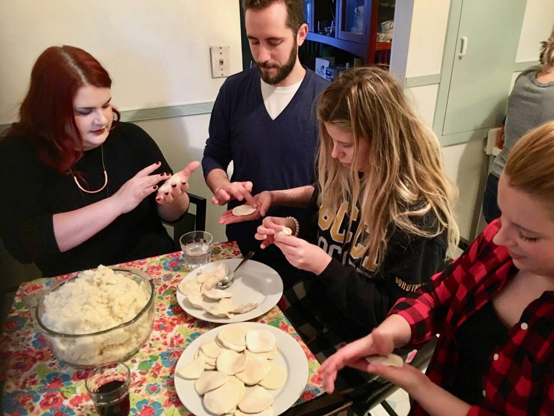<p>Helping out in a pinch is a family affair.</p>
