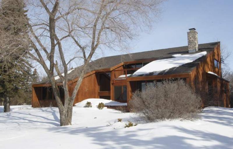 171 River Road in St. Andrews