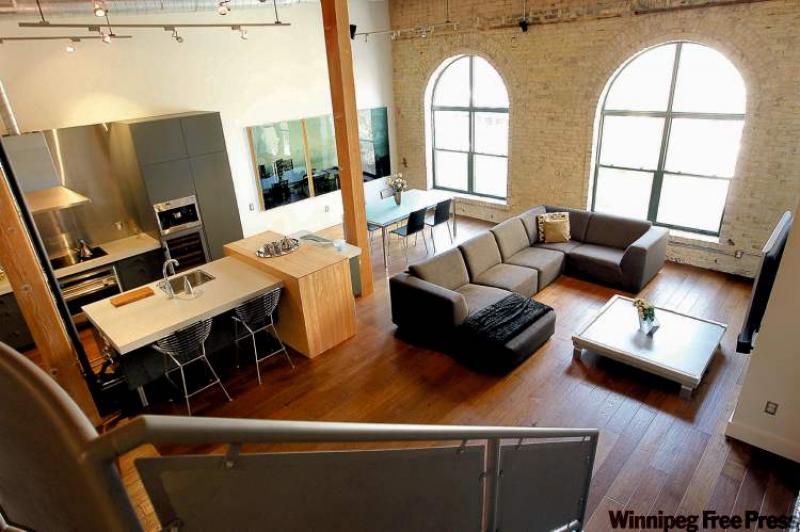 181 Bannatyne, unit 601.