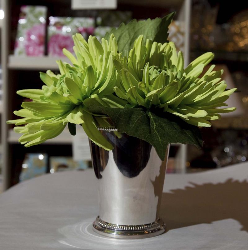 <p>Pierre Obendrauf / Montreal Gazette</p><p>To most these artificial green mums appear both real and healthy. </p>