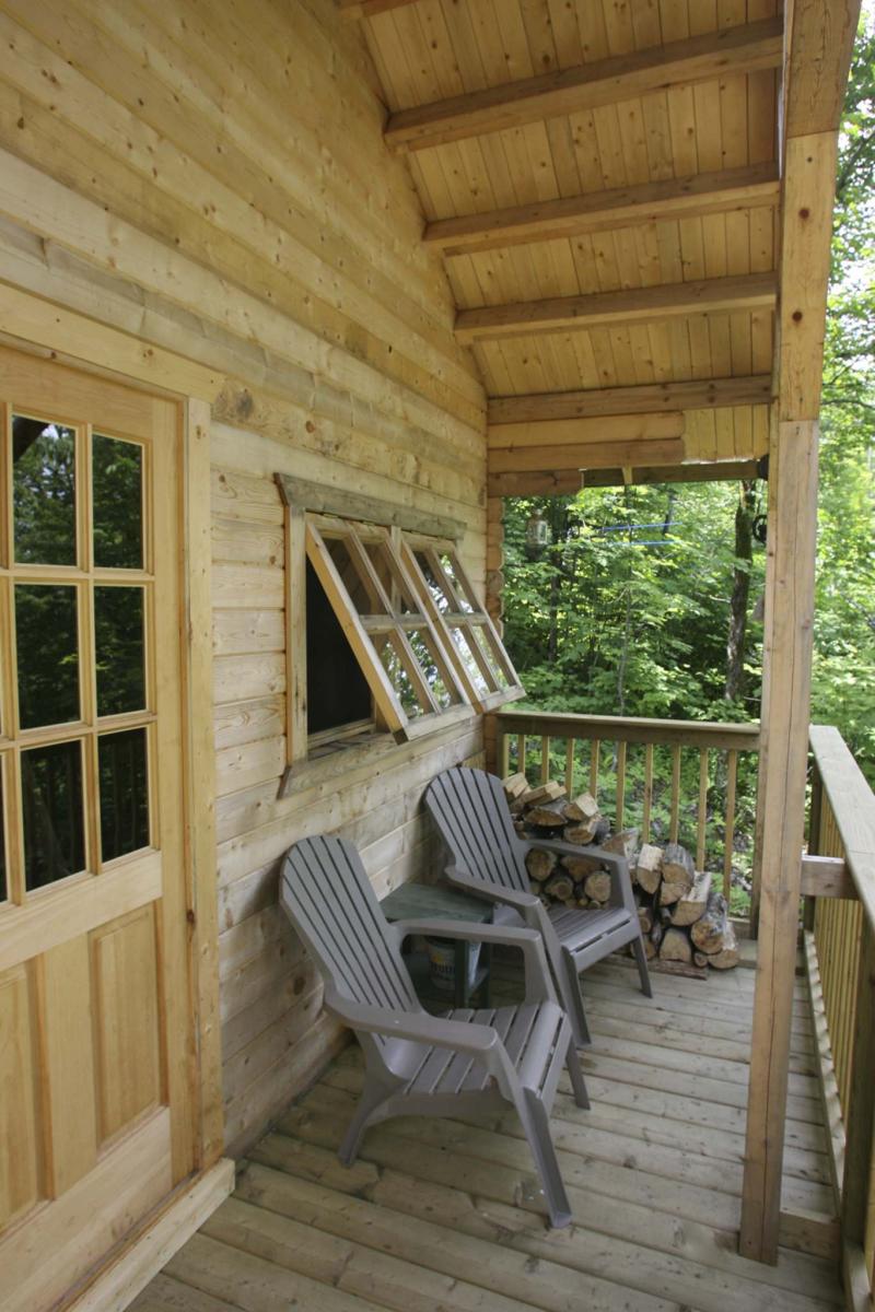 <p>PAT McGRATH / OTTAWA CITIZEN FILES</p><p>A reader writes in about moisture issues in a cottage that sits close to the lake.</p></p>