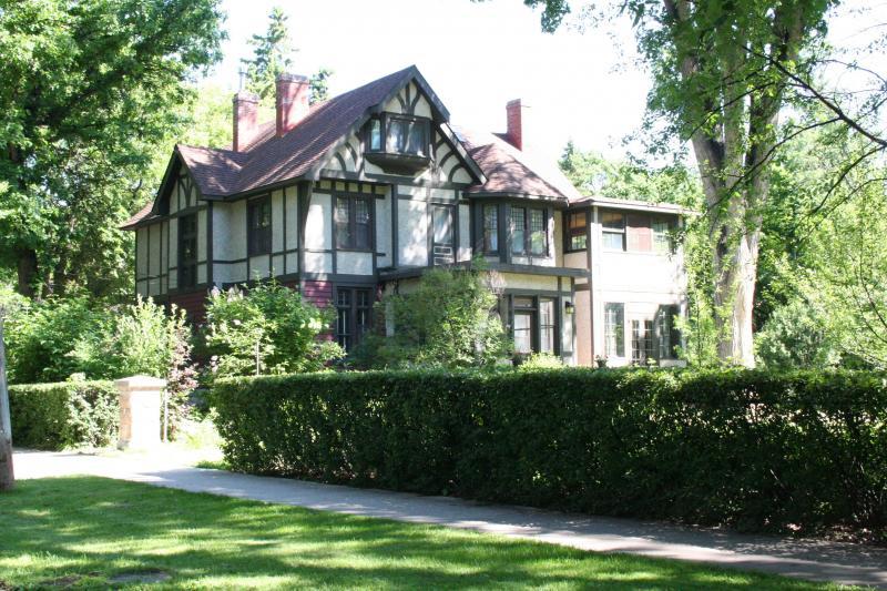 69 Eastgate