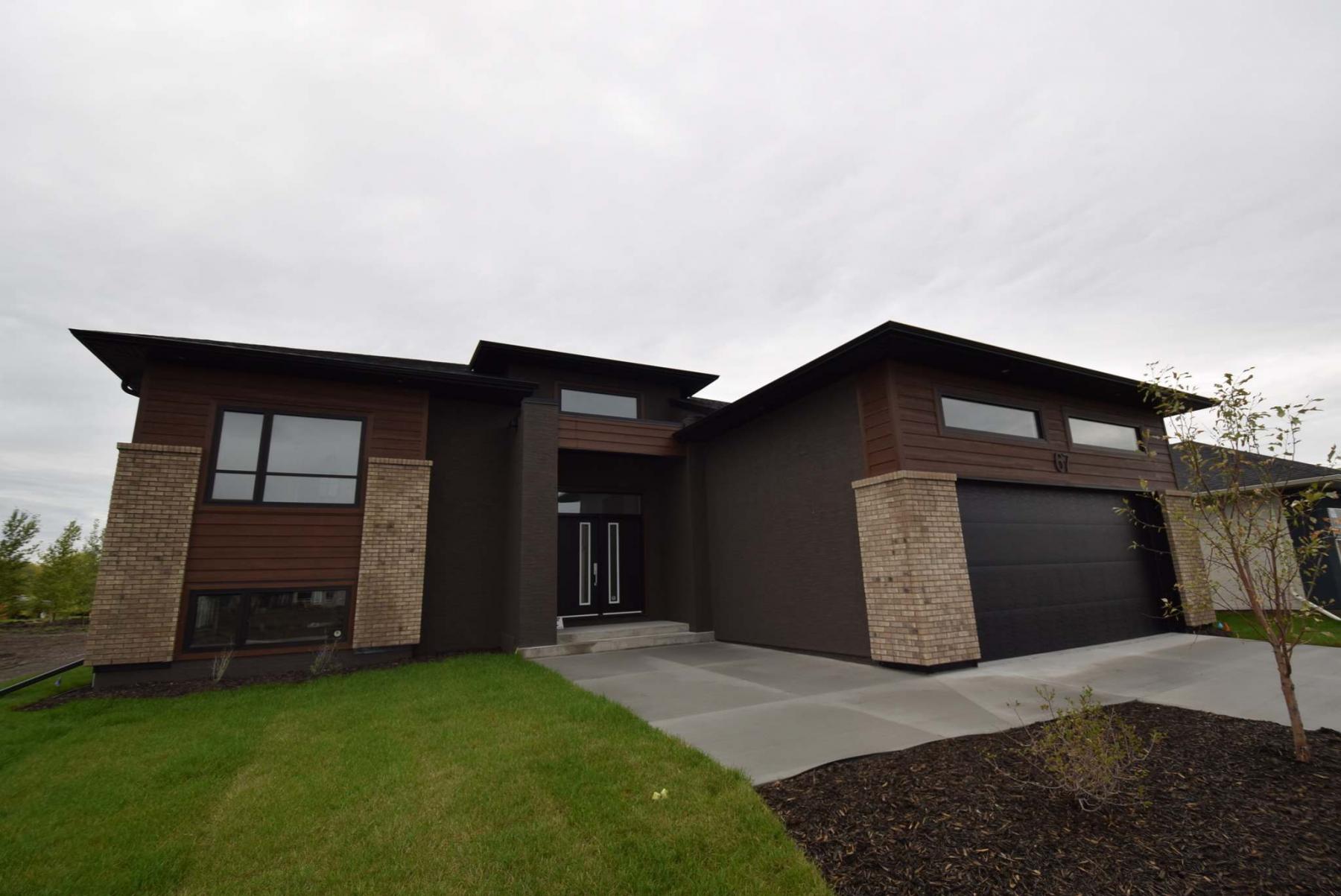 <p>Todd Lewys / Winnipeg Free Press</p><p>This Paradigm Custom Homes 1,607-sq.-ft. raised ranch bungalow is the perfect solution for people who don&rsquo;t equate size with a quality-built home.</p>