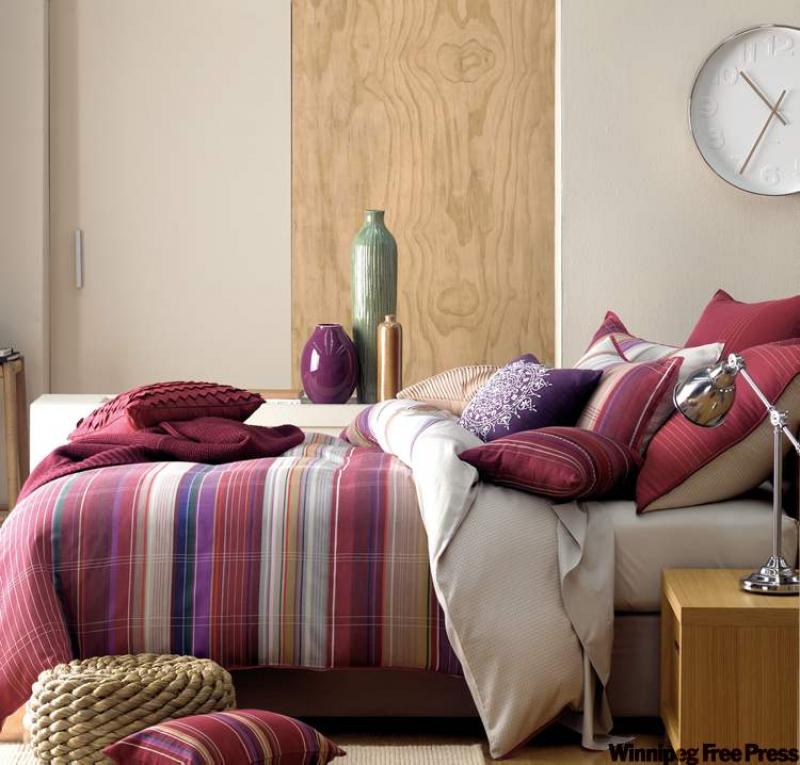 As can be seen in this feature bedroom photograph, courtesy of Linen House, the walls in the room are off-white (save for the panel of light wood). All of the roomâs personality is provided by the bedding and simple accessories. A quality, co-ordinated bed set is not only necessary, it can give your bedroom all of the flair you need.