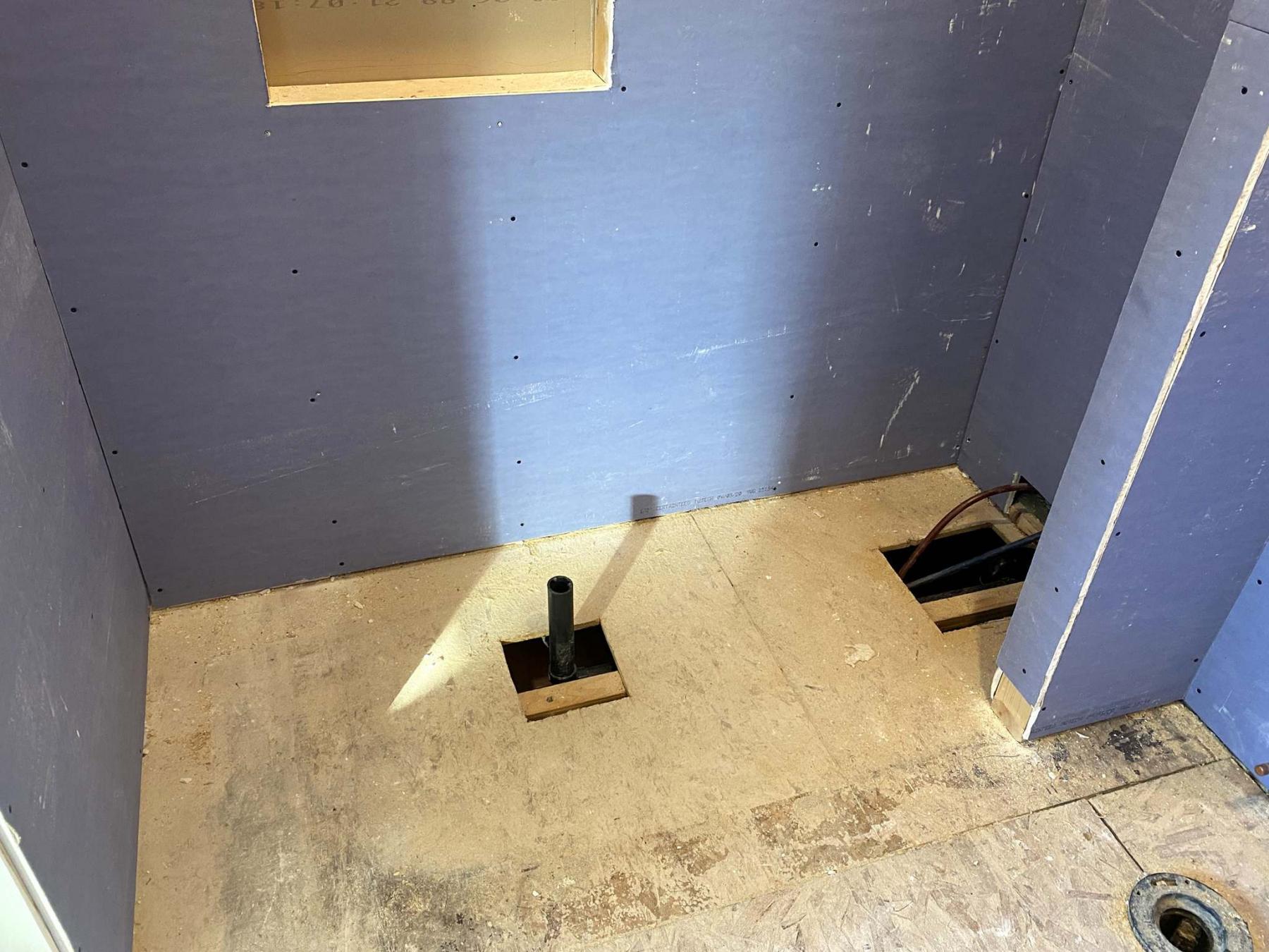 <p>The ABS drainpipe is pre-plumbed vertically from the shower trap.</p>