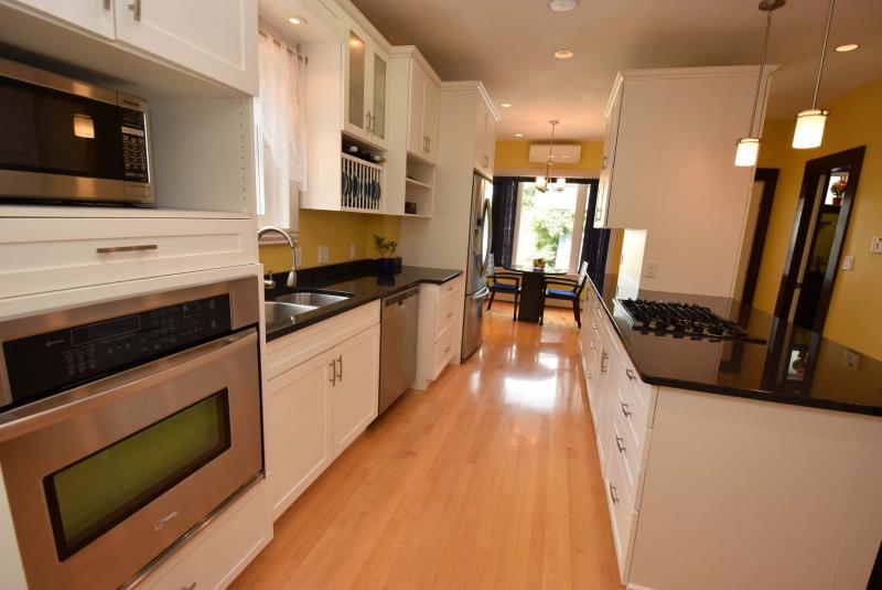 <p>Photos by Todd Lewys / Winnipeg Free Press</p><p>A huge, contemporary kitchen is the home&rsquo;s &#8216;centrepiece,&rsquo; according to realtor Scott Moore.</p>