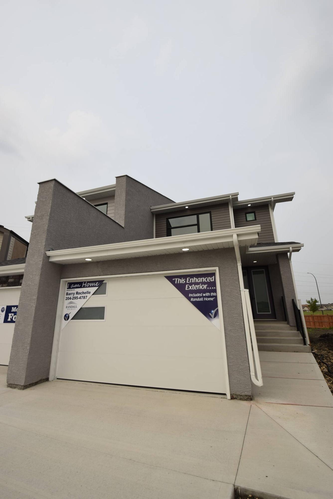  <p>Photos by Todd Lewis / Free Press</p>
                                <p>A footprint that&rsquo;s wider than normal enabled Randall Homes&rsquo; design team to come up with an exceptionally livable home.</p> 