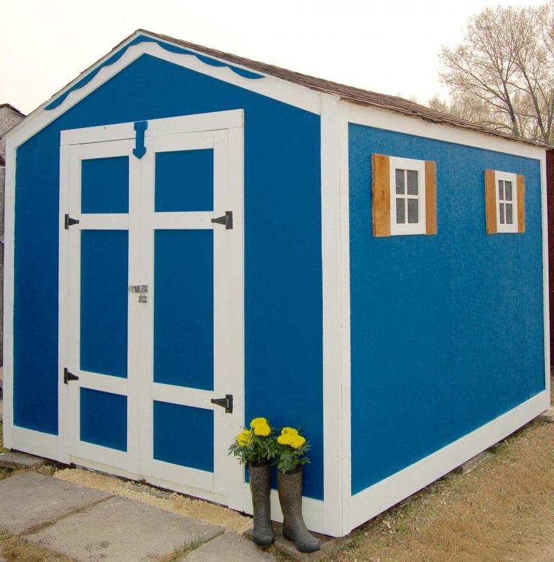 <p>David Oliver / Winnipeg Free Press</p><p>A decorative garden shed can add charm and character to your yard.</p></p>