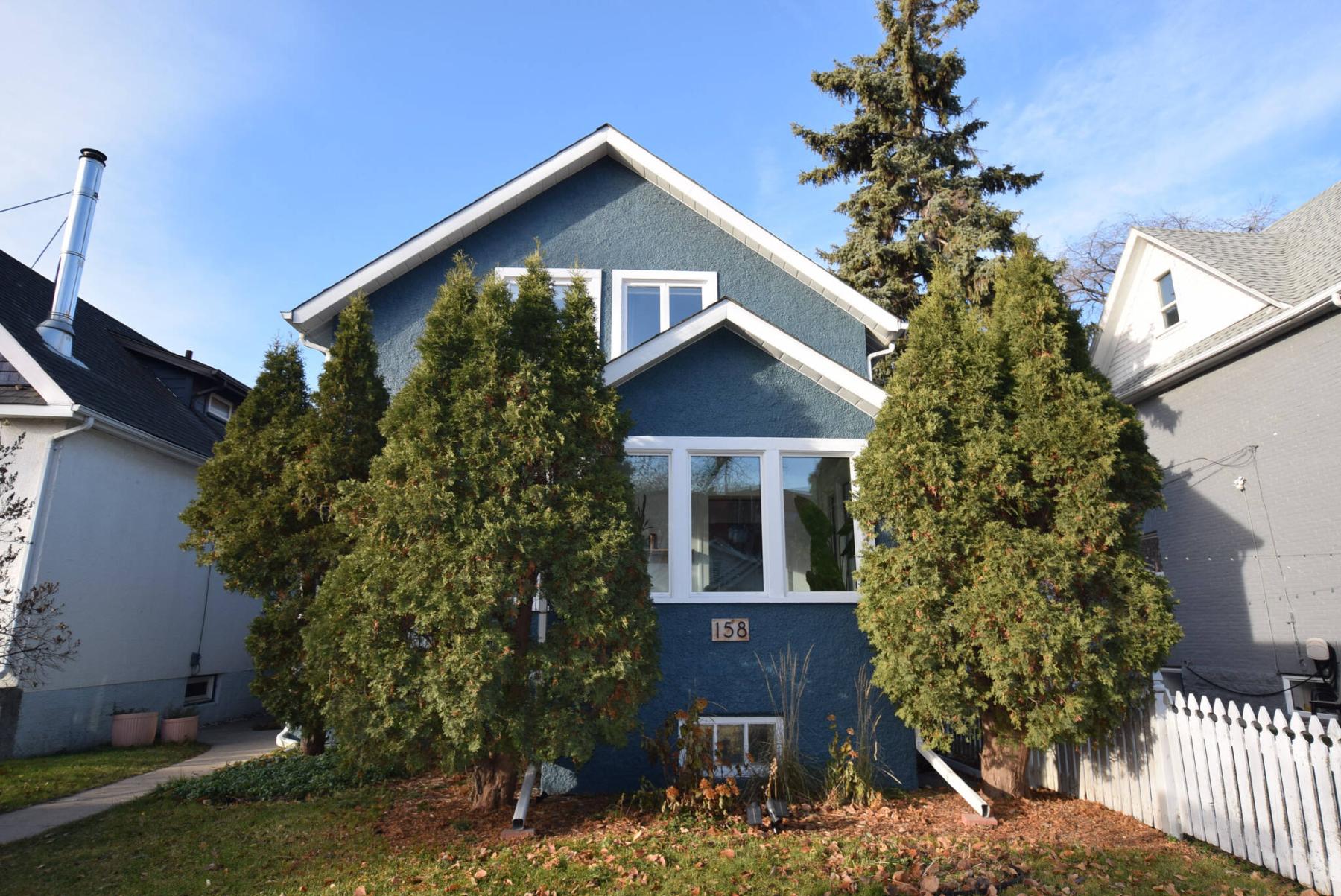  <p>Larger than the norm at 1,350 sq. ft., this 102-year-old, one-and-three-quarter storey Wolseley classic has been smartly updated, making for one very family-friendly home.</p> 