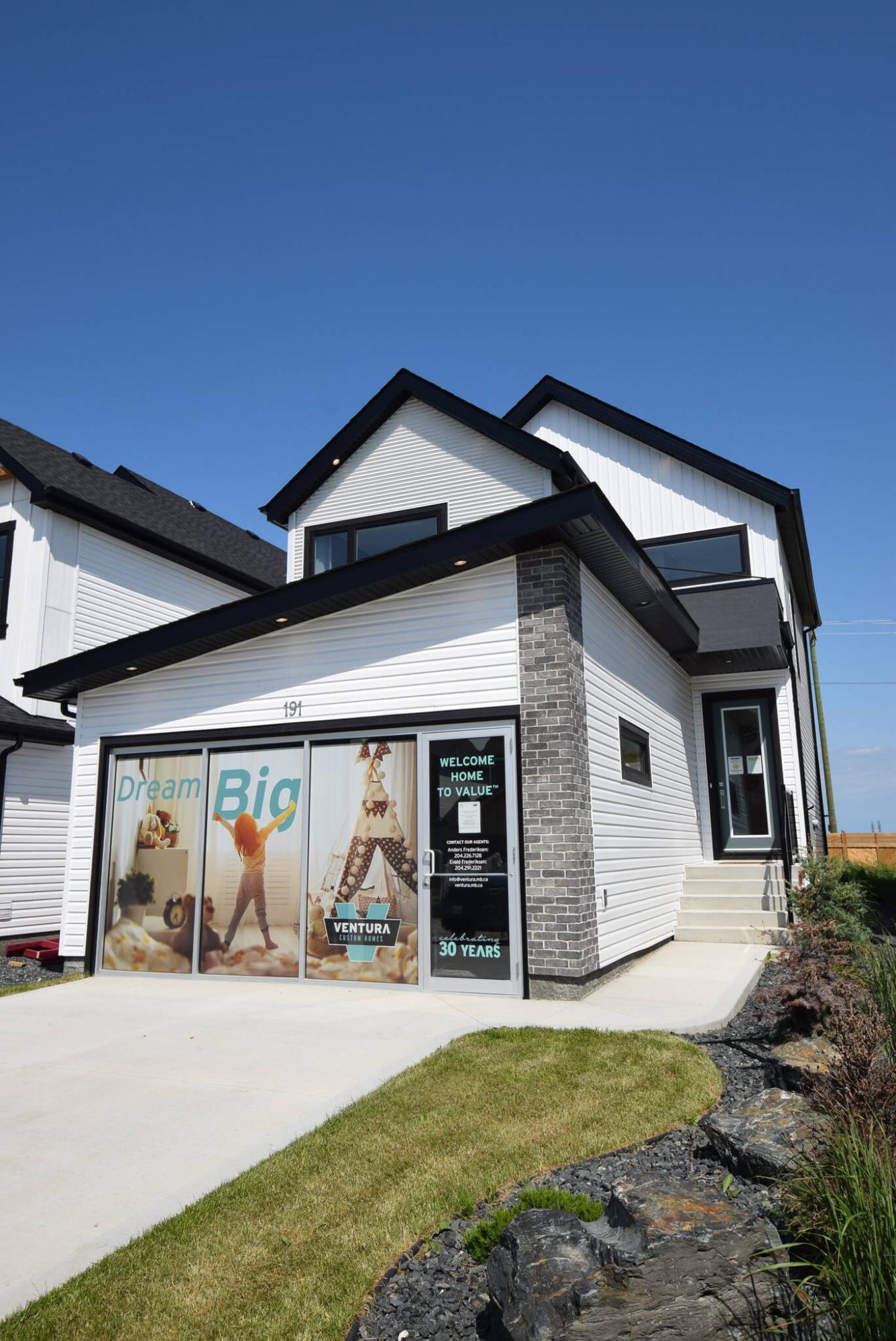 <p>Todd Lewys / Winnipeg Free Press</p><p>The two-storey Bristol is a well-conceived design that offers family-friendly style and function from top to bottom.</p>