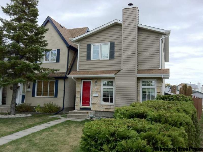 2 Northcliffe Drive