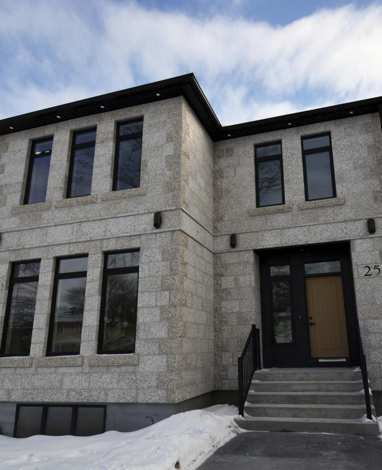<p>Todd Lewys / Winnipeg Free Press files</p><p>Concrete stairs are popular and practical, but if there&rsquo;s a structural issue a professional is likely required. </p>