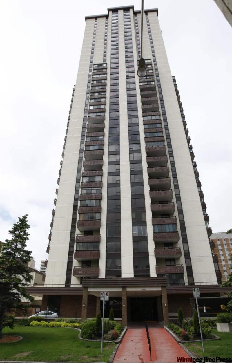 2201 - 55 Nassau