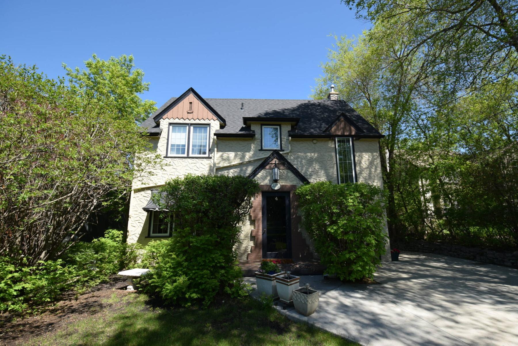 <p>Photos by Todd Lewys / Winnipeg Free Press</p>
                                <p>The lovingly-maintained home is loaded with character and situated on a huge, park-like riverfront lot.</p> 