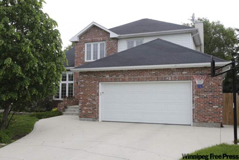 Sold & Offered June 2511 Winnipeg Free Press Homes