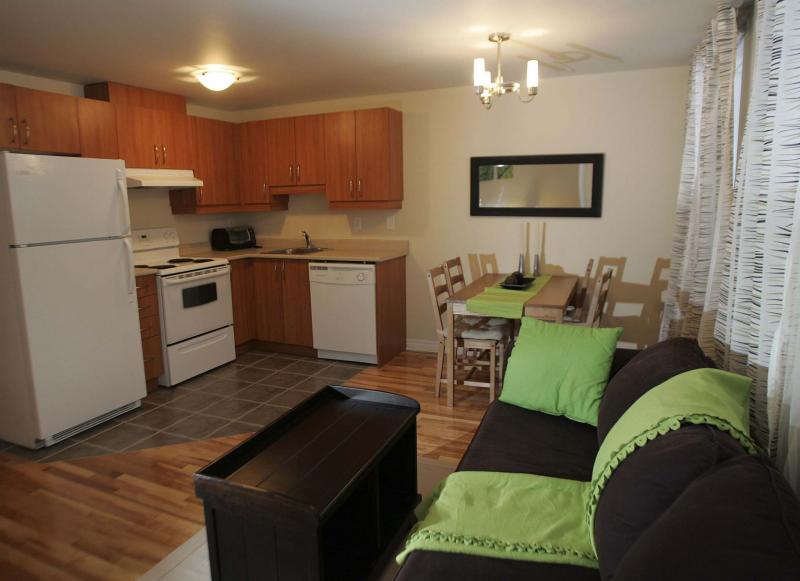 <p>Marie-France Coallier / Montreal Gazette files </p><p>Cleaning up after yourself is key to being a good roomate, especially if you're sharing a small space. </p>