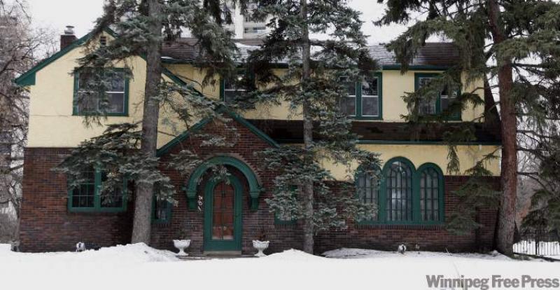 184 West Gate in historic Armstrong Point 