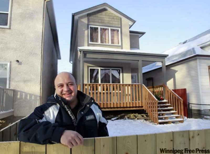 Realtor Frank Zappia at 674 Victor St. 