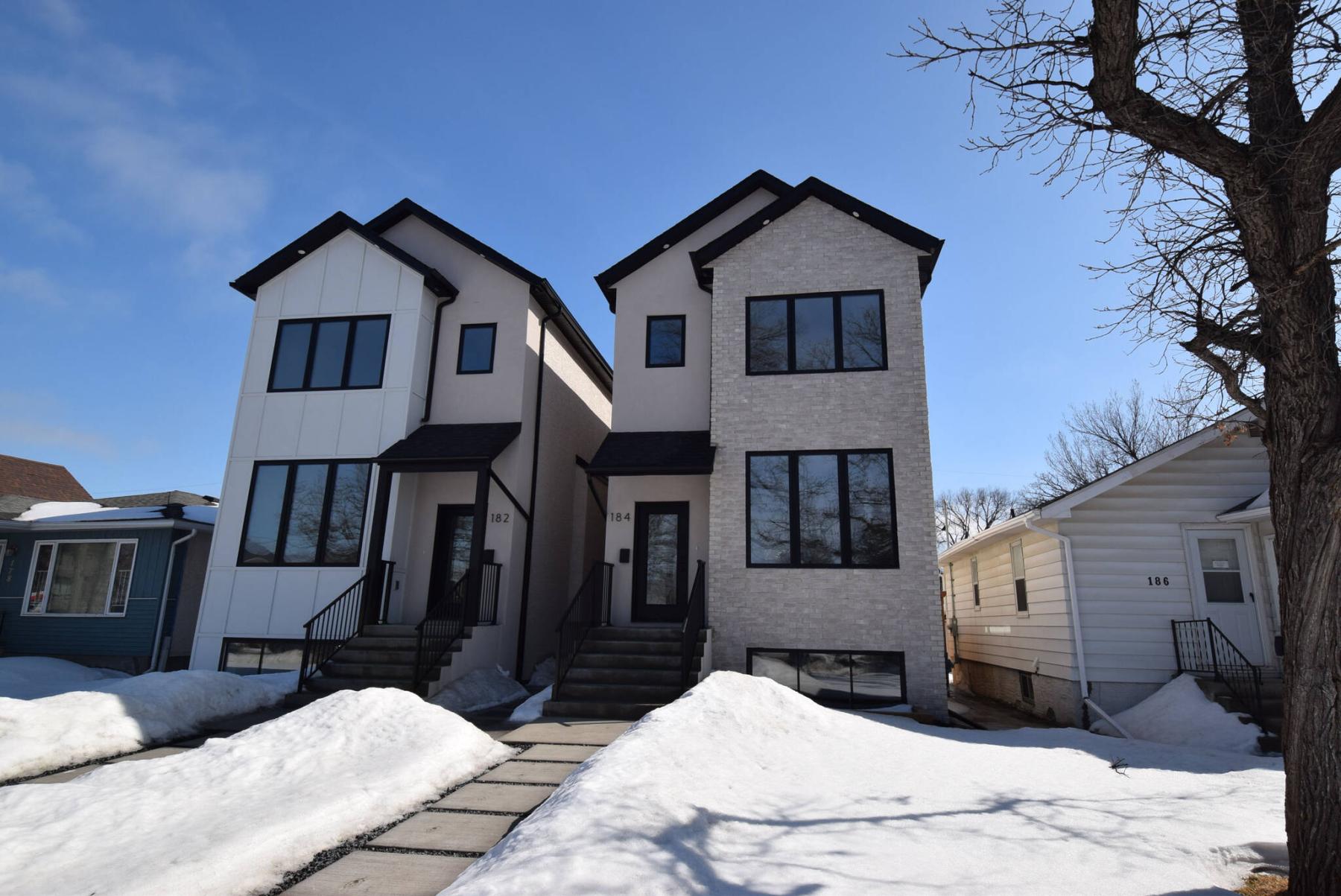  <p>Offering over 2,700 sq. ft. of deftly designed living space, Casa Mia Living&rsquo;s show home oozes style and quality.</p> 