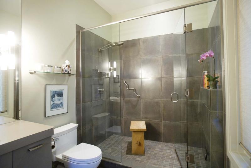 <p>Ryan Jackson / Edmonton Journal</p><p>Walk-in showers are very popular these days, and also accommodate wheelchairs or other adaptive equipment.</p></p>