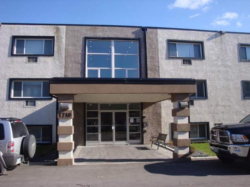 211-1710 Taylor Ave.