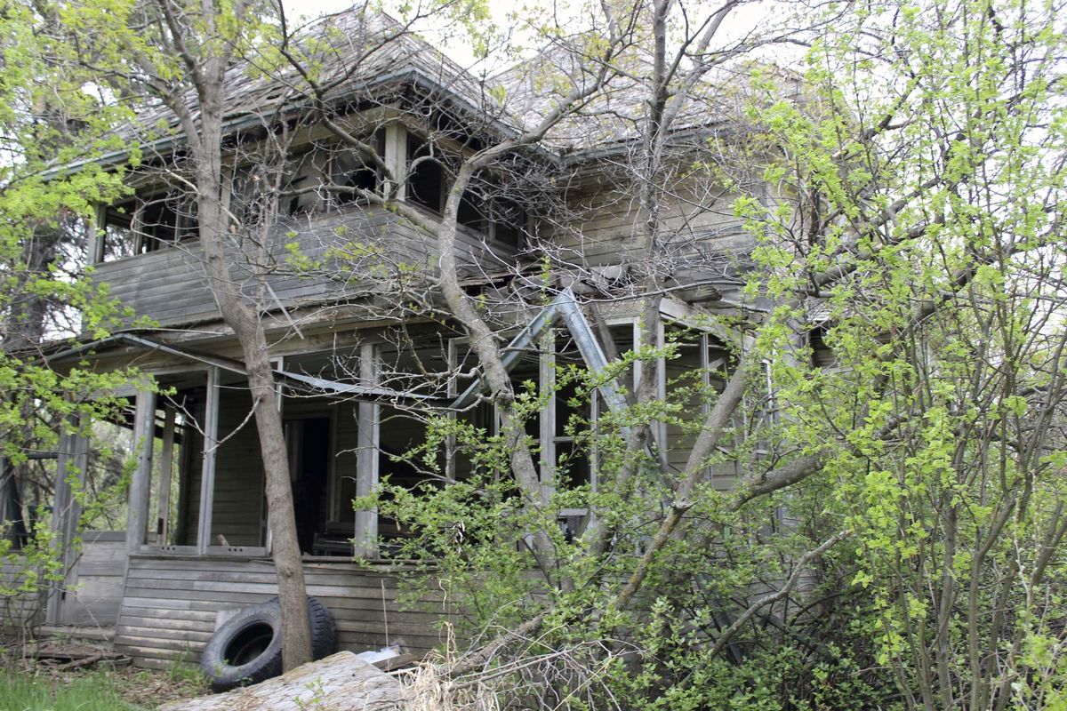 <p>Supplied</p><p>This house is one of two farmhouses built by two Kellaway brothers in the early 1900s. This one appears to have been abandoned, while its partner awaits restoration and renovation.</p>