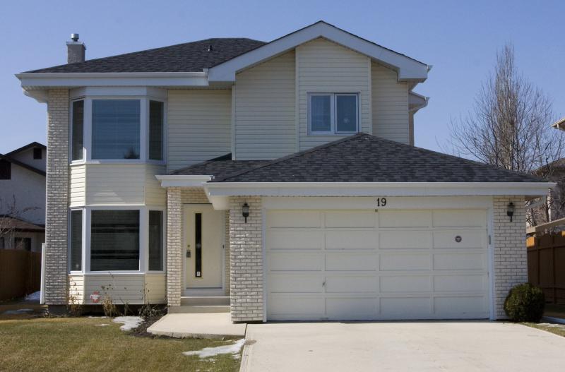 19 Myles Robinson Way
