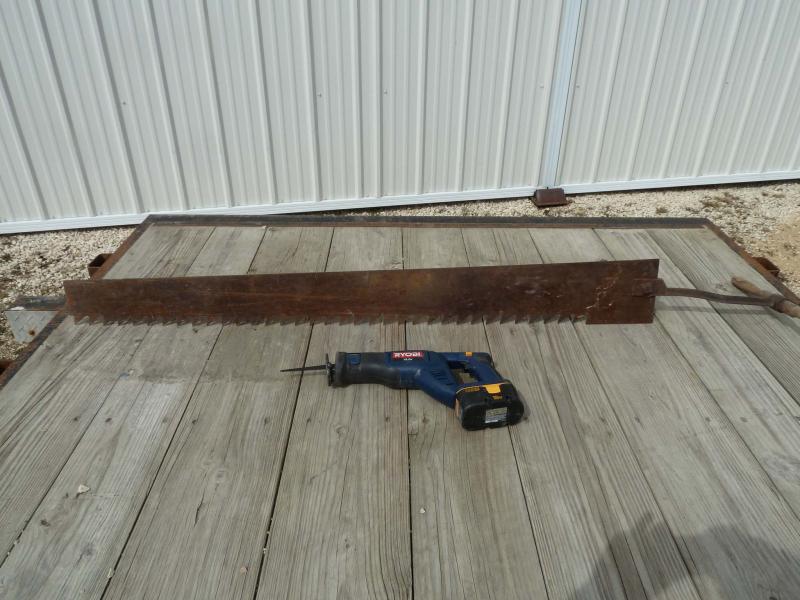 <p>LAURIE MUSTARD / WINNIPEG FREE PRESS</p><p>Compare and contrast: the saw blade above is one big, honkin' tool. The smaller Ryobi you see beside it is a lot more manageable.</p>