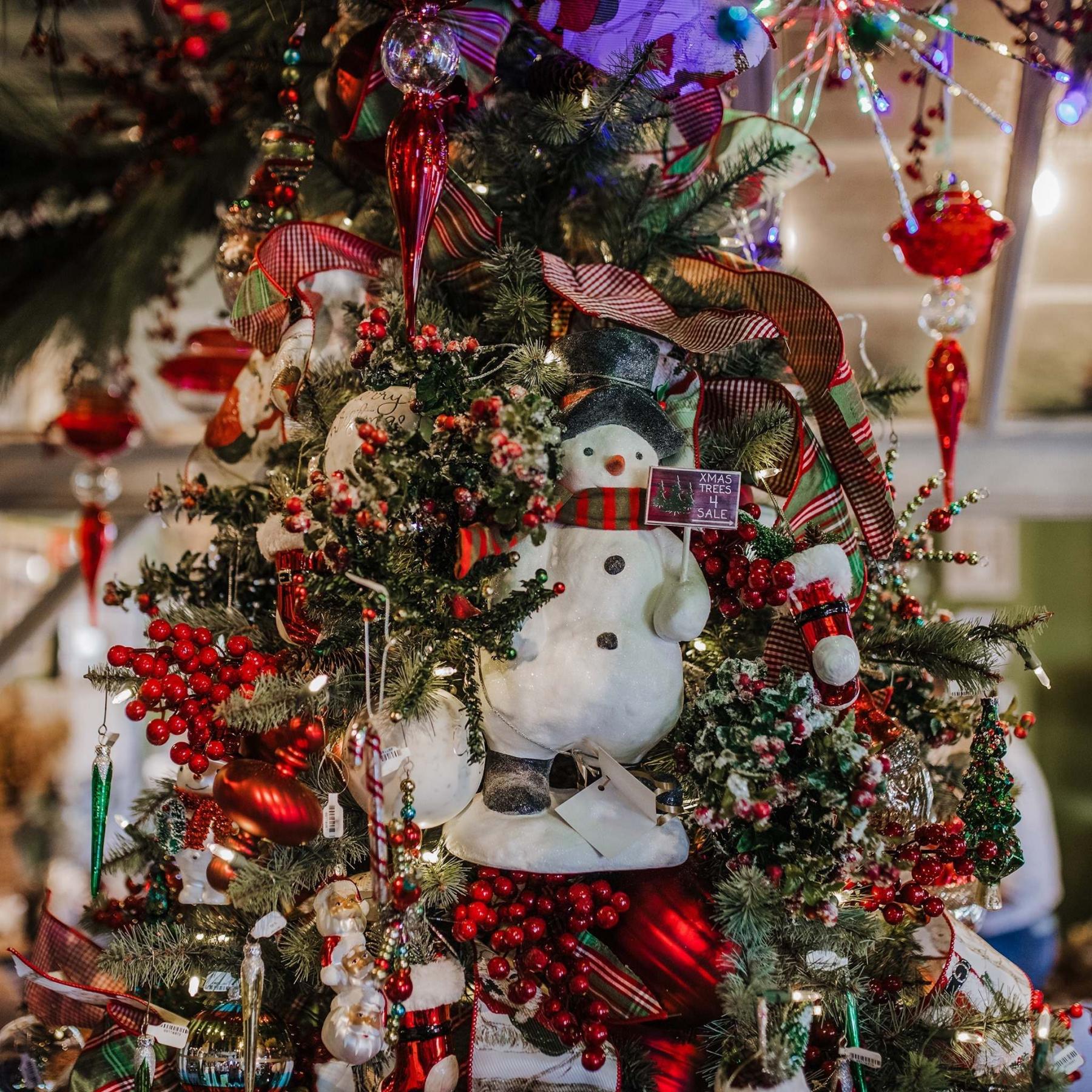 Christmas decor with a touch of traditional - Winnipeg Free Press Homes