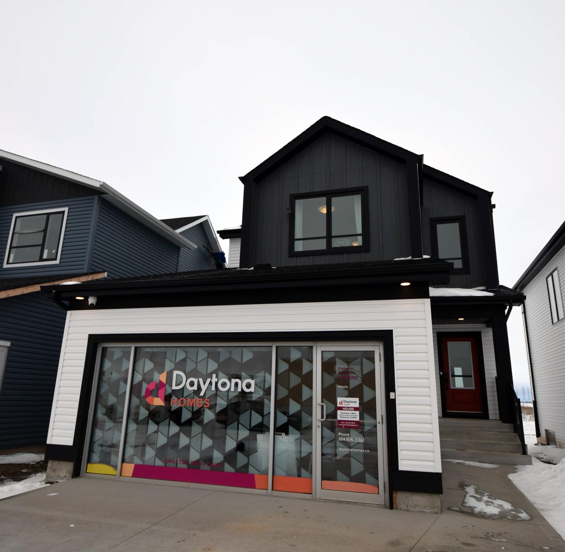  <p>Photos by Todd Lewys / Winnipeg Free Press</p>
                                <p>Thanks to an intelligent, carefully crafted design, the 1716 square-foot, two-storey Malibu R lives much larger than its listed square footage.</p> 