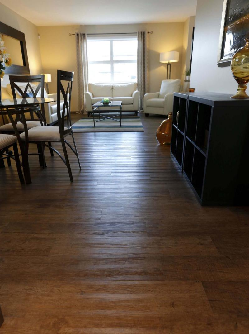 <p>WAYNE GLOWACKI / WINNIPEG FREE PRESS</p><p>Vinyl plank flooring covers the living and dining areas.</p>