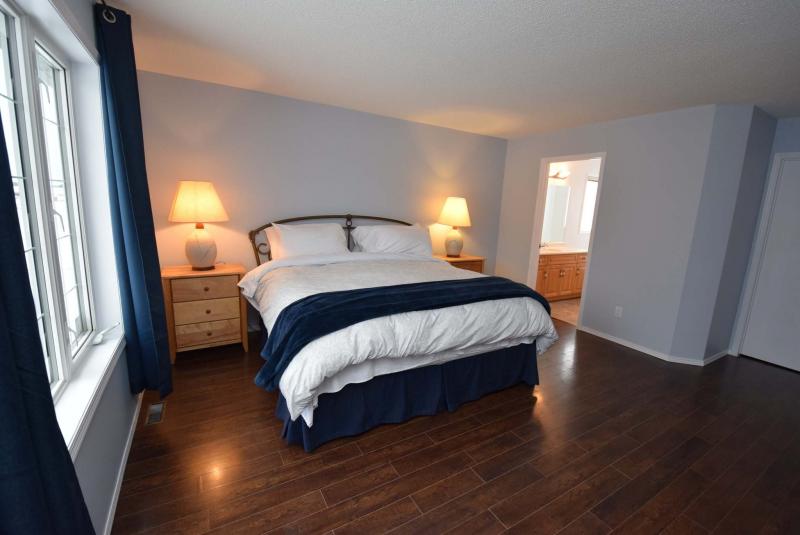 <p>Todd Lewys / Winnipeg Free Press</p><p>The house includes a huge picture window on the master suite&rsquo;s front wall.</p>
