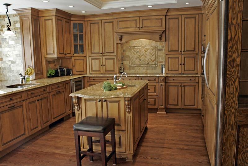 <p>MARIE-FRANCE COALLIER / MONTREAL GAZETTE </p><p>Wood flooring in a kitchen is a great way to make the area appear warmer and more inviting. </p>