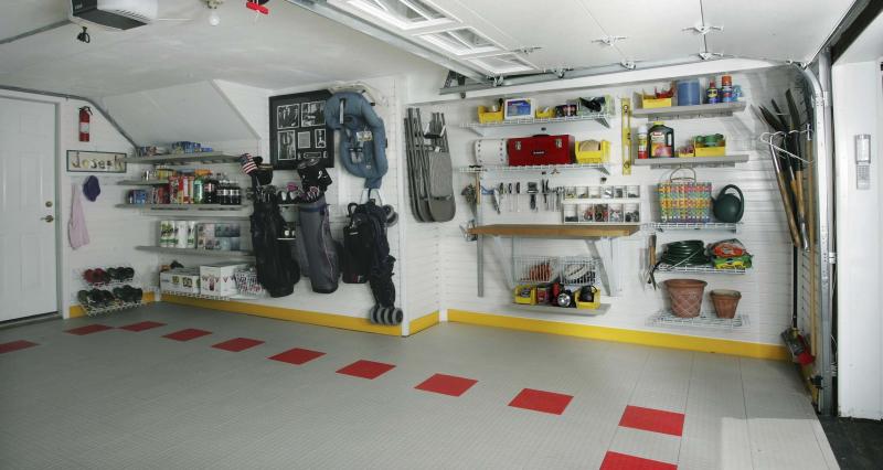 <p>Garage Tek</p><p>Whether your garage is slightly dishevelled or looks more like a storage unit, fall is an ideal time to give the space a much-needed cleaning.</p></p>