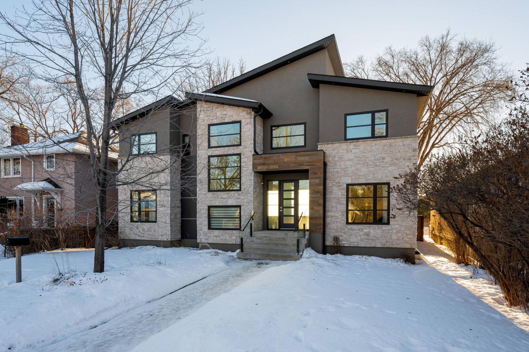  <p>SUPPLIED</p>
                                <p>The stately, like-new 2,500-sq.-ft., two-storey home sits on a well-treed 60-by-120-foot lot in a prime location in East Fort Garry.</p> 