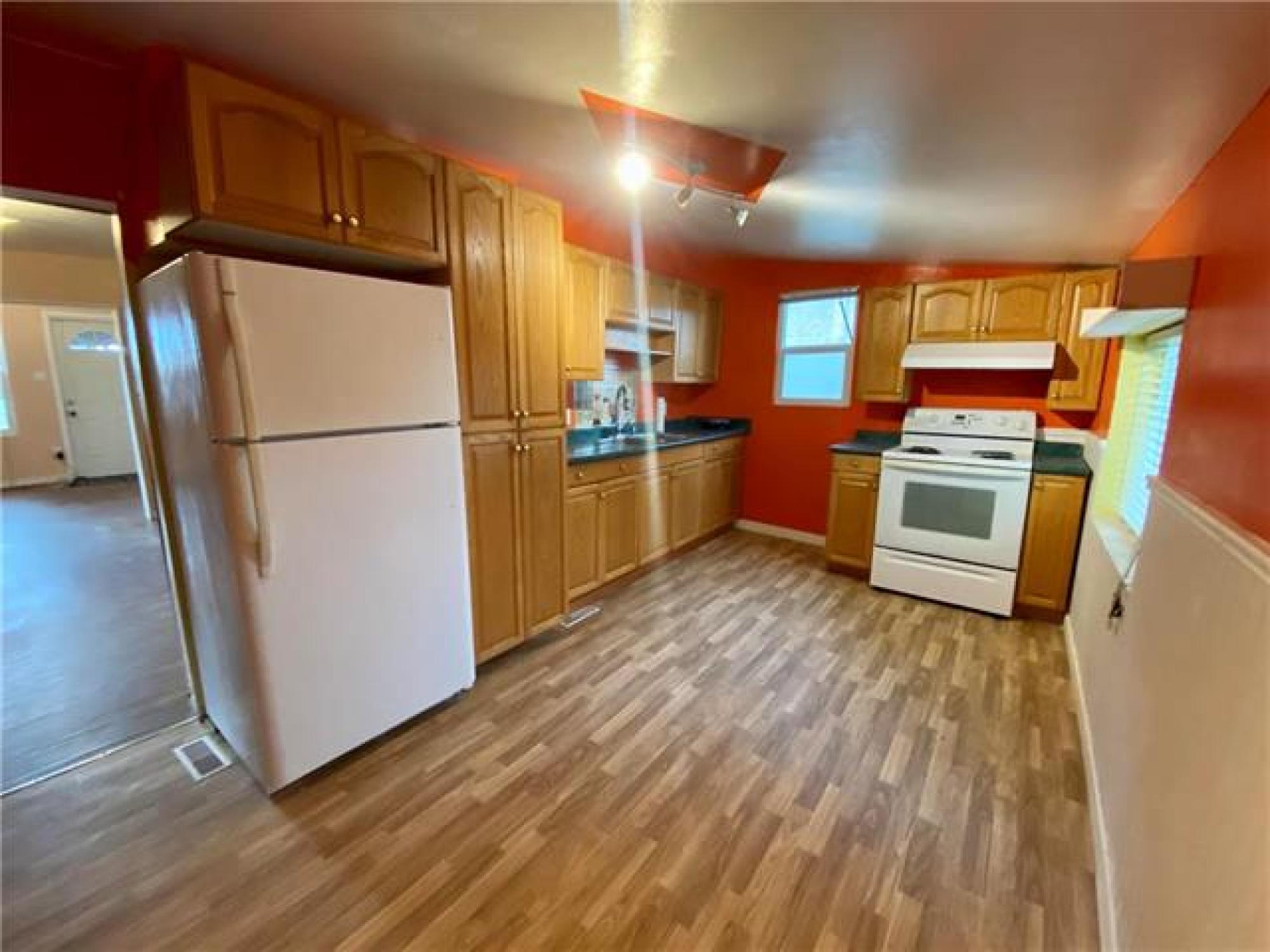 831 McCalman Avenue, R2L 1G9, 3 Bedroom, 1 & 1/2 Storey for sale North