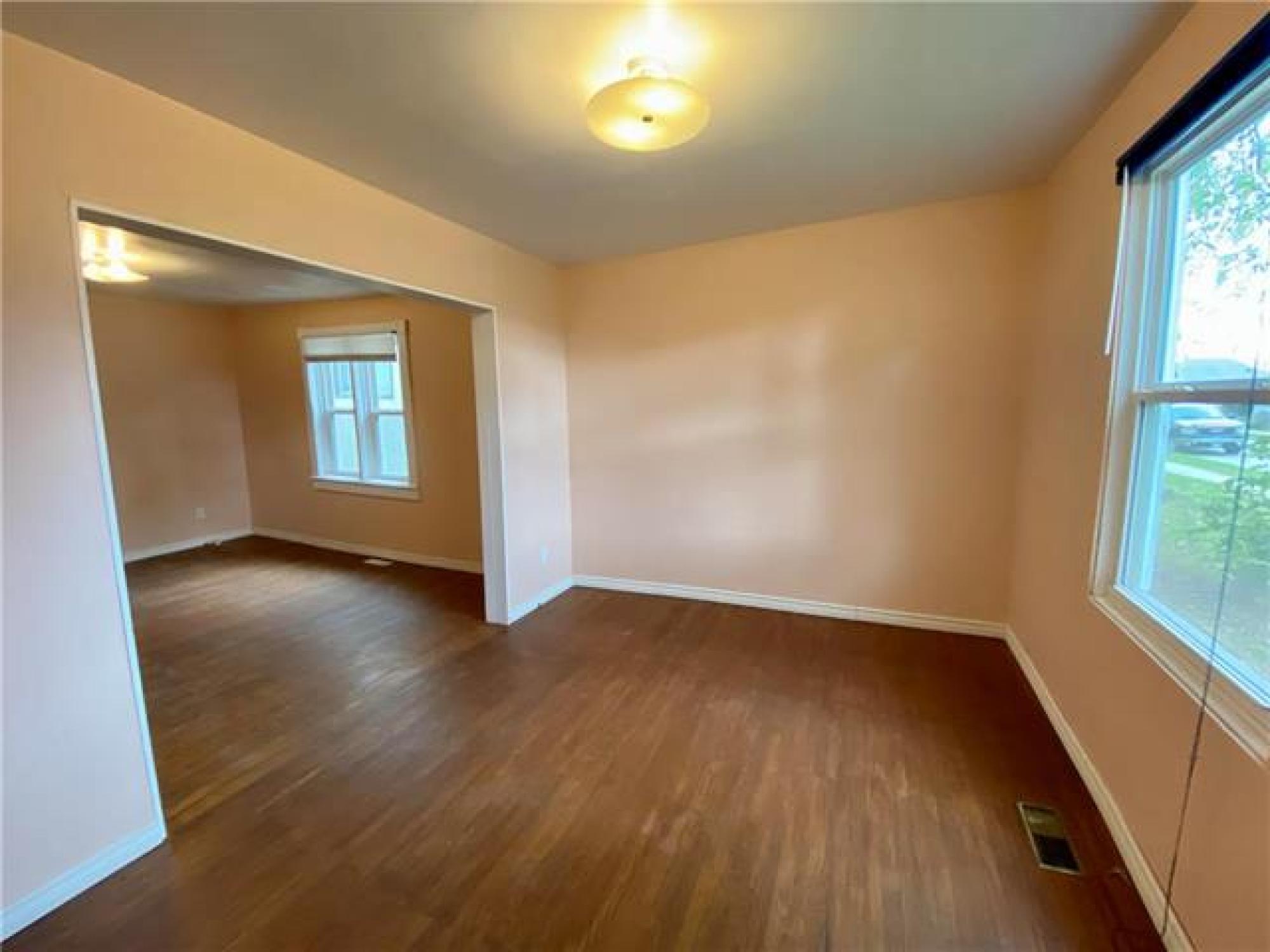 831 McCalman Avenue, R2L 1G9, 3 Bedroom, 1 & 1/2 Storey for sale North